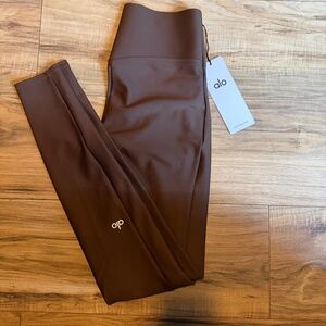 Airlift High-Waist Sleek Legging